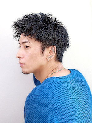 『大人爽やかショート』　ツーブロック　前髪上げ　刈り上げ