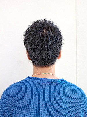 『大人爽やかショート』　ツーブロック　前髪上げ　刈り上げ