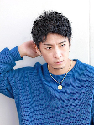 『大人爽やかショート』　ツーブロック　前髪上げ　刈り上げ