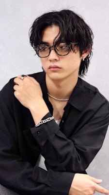 シャドウパーマ　センターパート　センターパートウルフ