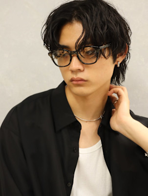 メンズパーマ　メンズヘア　シャドウパーマ　センターパート