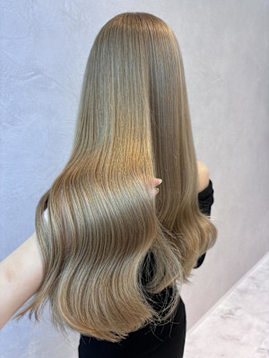 《中島遼香》ベージュ/ミルクティー