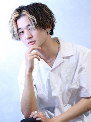 メンズパーマ　フェイスフレーミング　ツイストスパイラル　