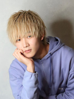 王道マッシュ　ハイトーン　メンズショート