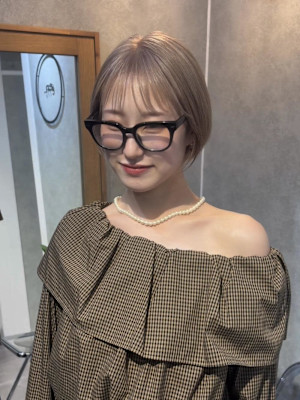 ○ 今っぽさNo.1！ ハイトーンベージュのミニボブ