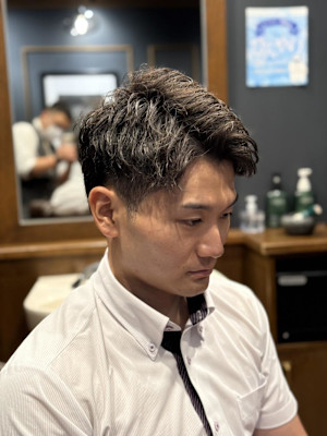 メンズ　バーバー　ツイスト　刈り上げ