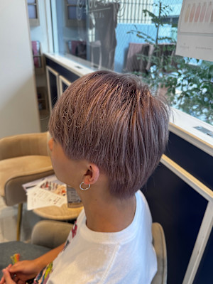 ピンクベージュ/ブリーチ