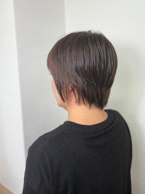 後ろ髪まで品を出す！大人レイヤーショート