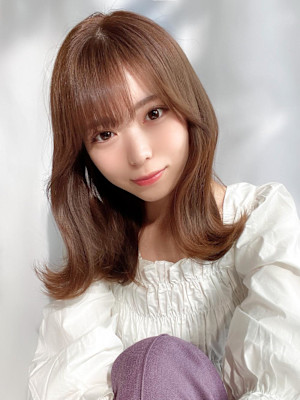 シースルーぱっつん前髪で結んでかわいいフェイスレイヤー