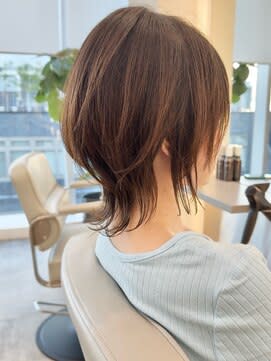 ひし形シルエットのウルフ　ウルフ　ネオウルフ　ハッシュカット