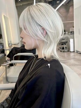 【ショートウルフ】ウルフカット ハイトーン