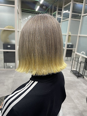 イエローエンドカラー