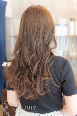 20代~50代に選ばれるサロン/暗めカラー/デザインカラー