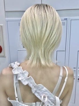 【ハイトーンウルフ】ウルフカット ハイトーン ブリーチ