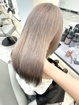 【ホワイトベージュ】デザインカラー レイヤーカット