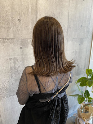 明るいベージュカラー