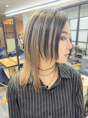 ウルフカット ケアブリーチ