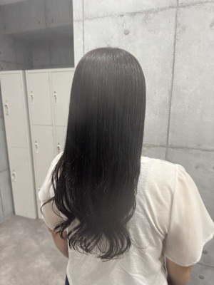 グレーダークブラウン