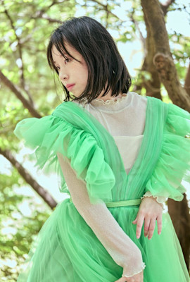 ナチュラルミディアムボブ（外ハネベース）