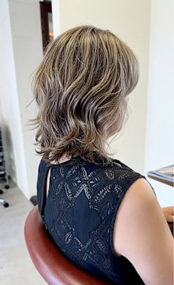 白髪ぼかしハイライトカラー　シルバーグレージュ