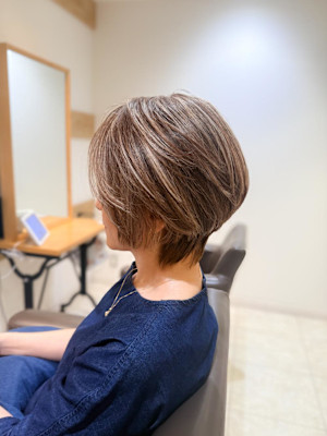 白髪ぼかし細めハイライト30代40代50代セミディ