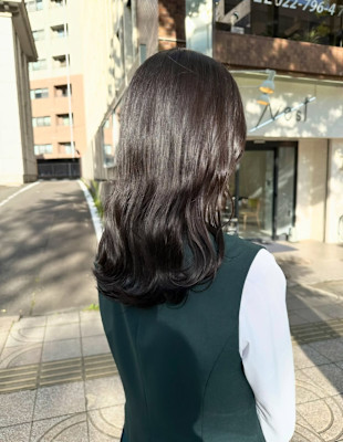 ゆる巻きコテ仕上げロングヘア