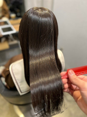 艶髪縮毛矯正/髪質改善トリートメント