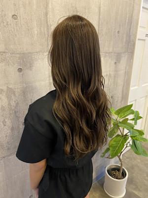 くすみベージュ