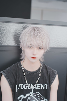 ウルフカット/マッシュウルフ/メンズウルフ/ホワイトカラー