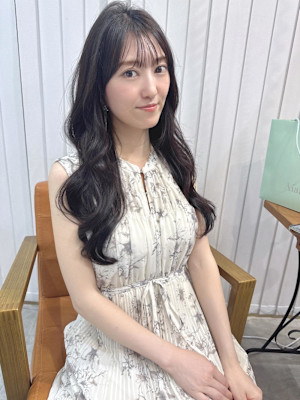 重めロングレイヤーカット×シースルーバング