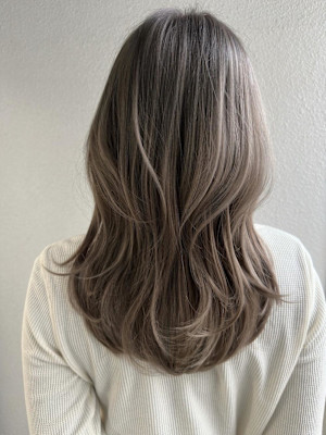 バタフライカット/オリーブグレー/ヘーゼルグレージュ