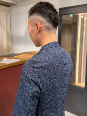 スキンフェード メンズショート 刈り上げ 短髪 バーバー