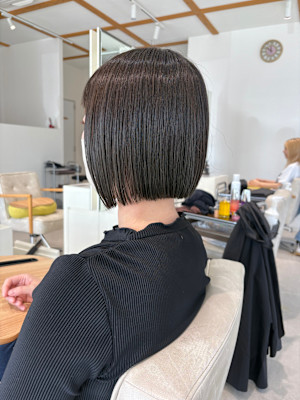 福井大和田/ボブ/切りっぱなし/オリーブカラー/パツボブ