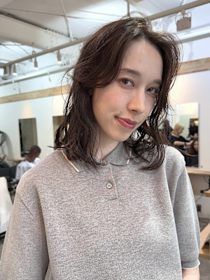 オリーブグレージュ/ブリーチなしダブルカラー/ミディアムヘア