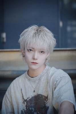 ウルフカット/マッシュウルフ/メンズウルフ/ホワイトカラー