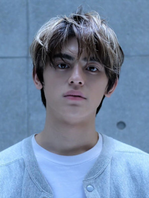 マッシュ ツーブロック ハイトーンカラー 10代 20代