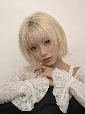 レイヤーボブとブランドは相性抜群！ハイトーンで楽しく♪