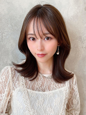 30代40代に人気後れ毛がかわいいくびれヘアシャギーレイヤー