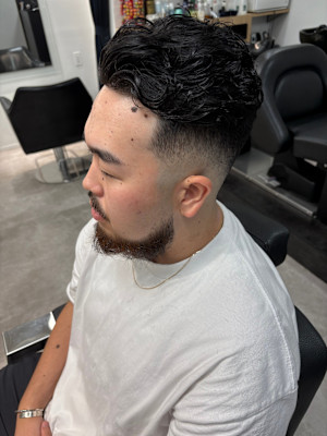 バーバービジネスオールバックミドルフェード/渋谷