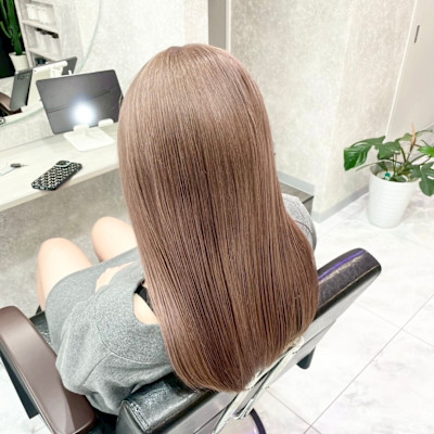 ブラウンベージュ