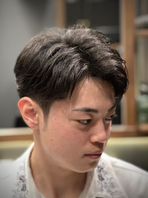 メンズ　ショート　フェザーパーマ