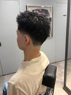 バーバーテーパーフェードスパイキーショート/渋谷