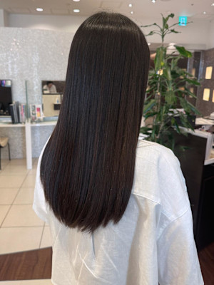  素髪のような艶感！7step treatment