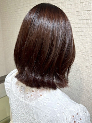 ミディアムレイヤー 外ハネ マロンベージュ ツヤ髪 20代