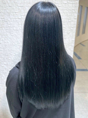 ブルーグレー ブリーチカラー ダメージレス ツヤ髪 ロング