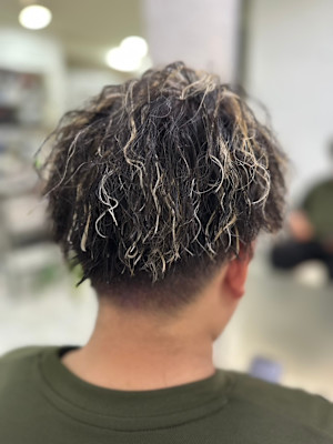 メンズパーマ×ハイライト