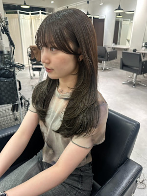 韓国風顔周りレイヤーカット