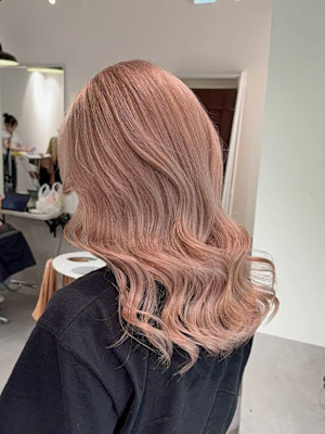 Wカラー×ミルクティーベージュ ミディアムシルバー