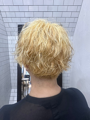 ブリーチ×パーマで叶える外国人風スタイル