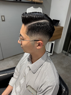 バーバービジネスパートスタイルスキンフェード/渋谷